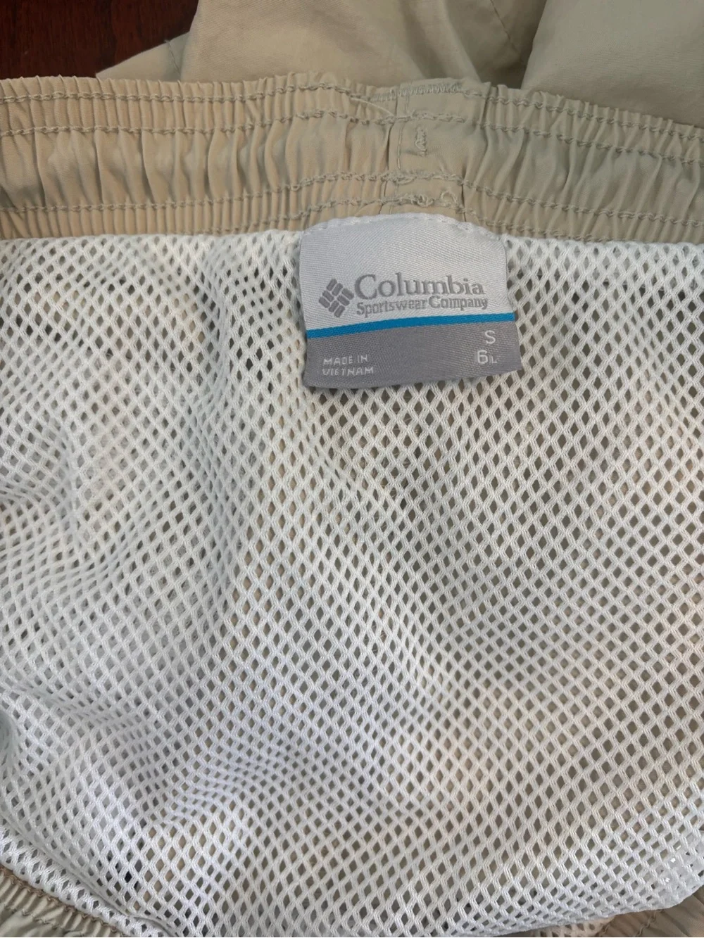 Columbia PFG Omni-Shade Fishing Shorts Mens S Beige Mesh Lined 6” Inseam